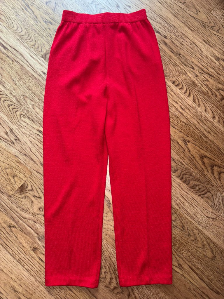 Vtg St John Marie Gray Santana Knit Red Jacket & Pants Suit Gold Buttons Size 6 — image 6 of 6